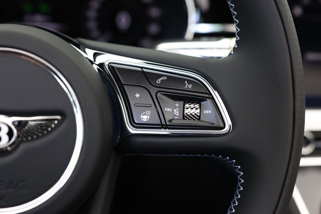Used 2025 Bentley Continental GTC image 40