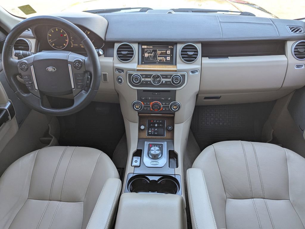 Used 2016 Land Rover LR4 HSE Silver Edition image 16