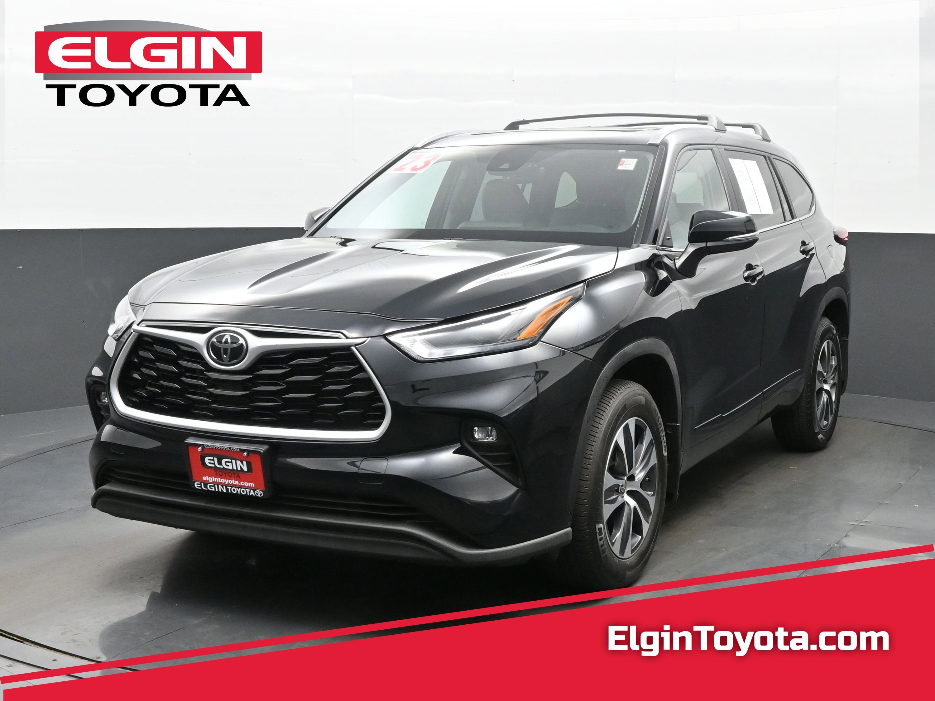 Used 2023 Toyota Highlander XLE AWD/4WD video 1