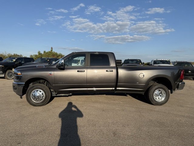 Used 2025 RAM 3500 Laramie image 2