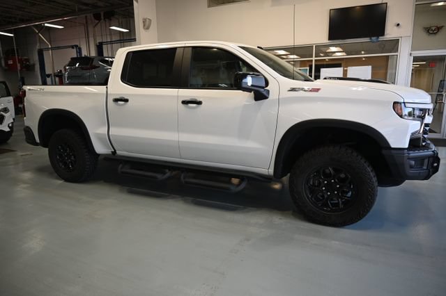 Used 2024 Chevrolet Silverado 1500 ZR2 w/ ZR2 Bison Edition AWD/4WD image 4