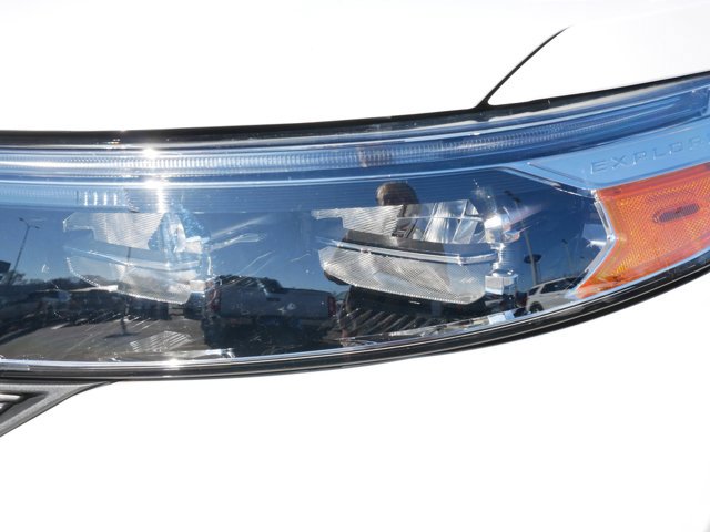 Certified 2023 Ford Explorer XLT w/ Equipment Group 202A image 5