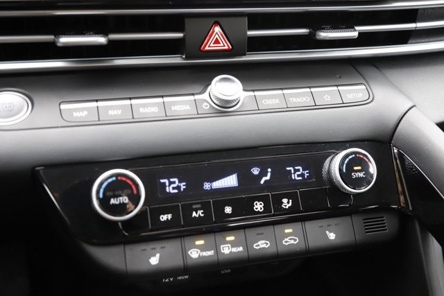 Certified 2024 Hyundai Elantra SEL w/ Convenience Package image 27