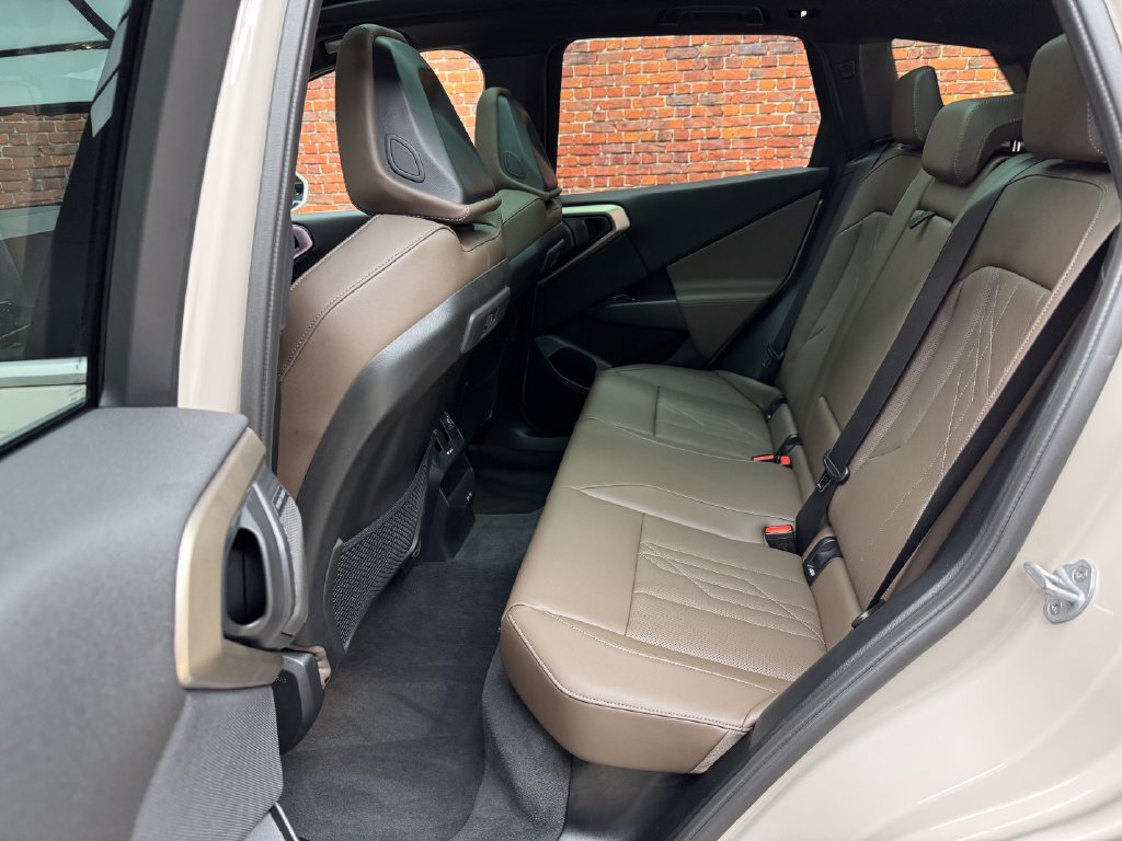 Certified 2025 BMW X3 xDrive30i w/ Premium Package AWD/4WD image 25