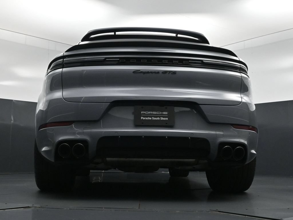 Certified 2025 Porsche Cayenne GTS AWD/4WD image 27