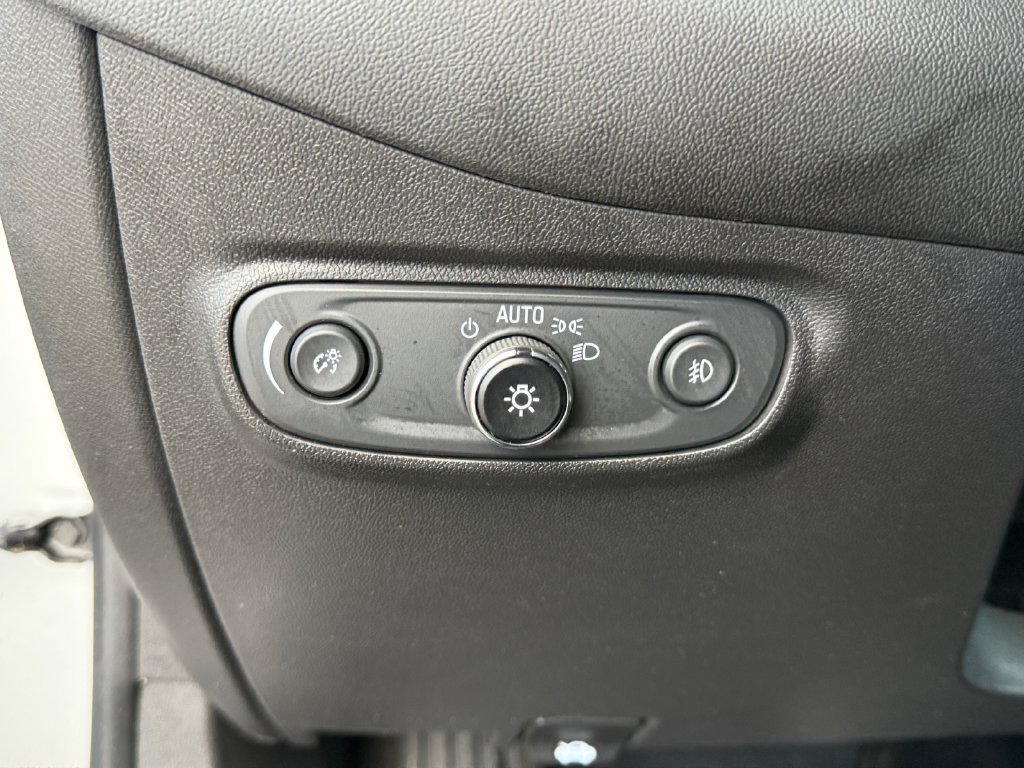 Used 2021 Chevrolet Equinox LT AWD/4WD image 20