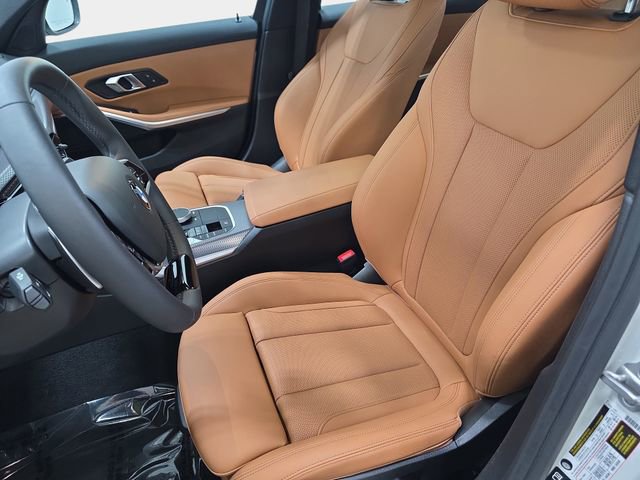 Certified 2025 BMW 330i xDrive Sedan w/ Convenience Package image 11