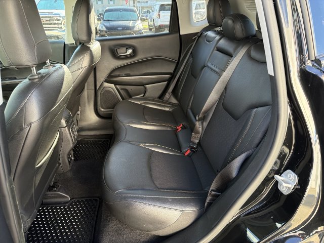 Used 2019 Jeep Compass Latitude w/ Popular Equipment Group AWD/4WD image 30