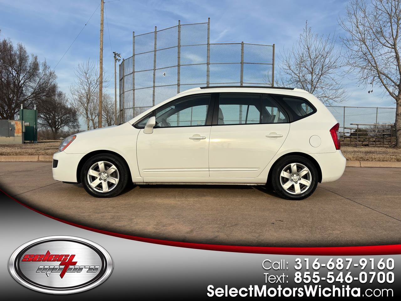 Used 2007 Kia Rondo LX FWD image 1