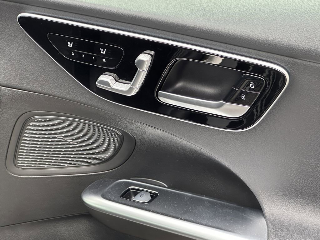 Certified 2025 Mercedes-Benz C 300 4MATIC Sedan image 17