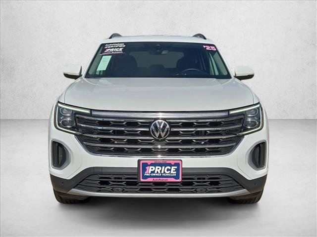Used 2025 Volkswagen Atlas SE AWD/4WD image 2