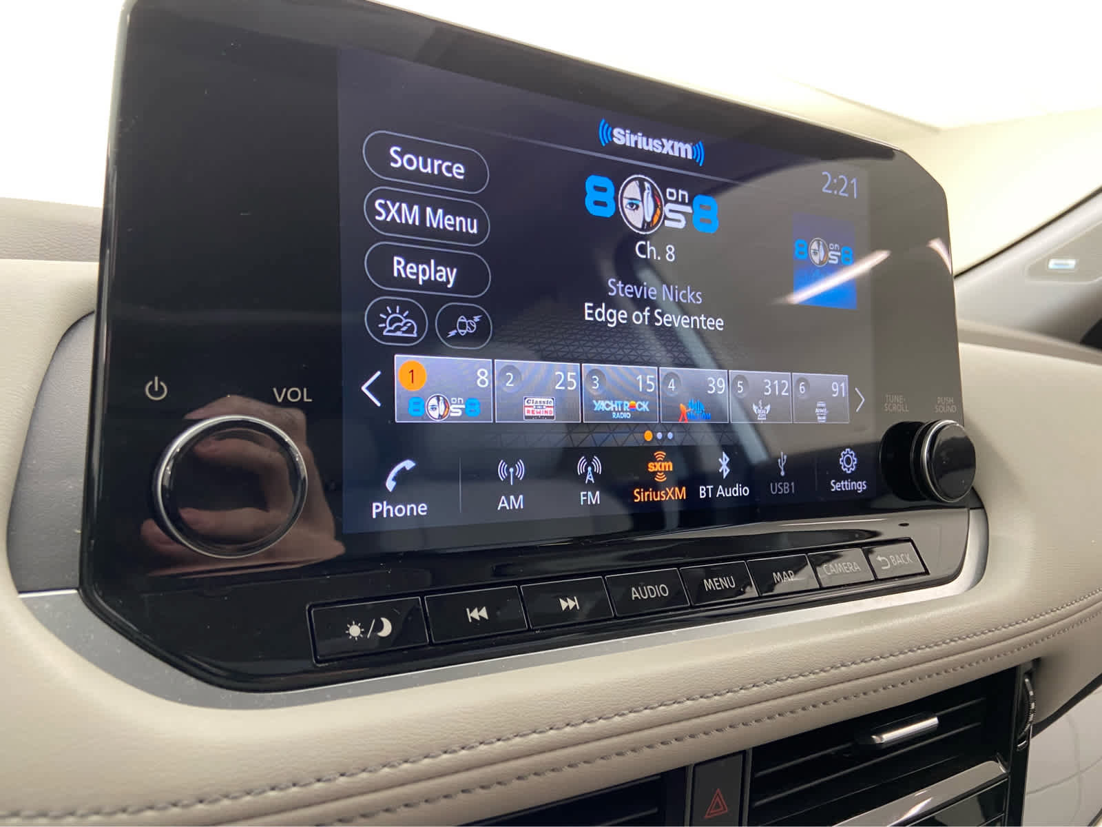 Used 2023 Nissan Rogue SL w/ SL Premium Package image 26