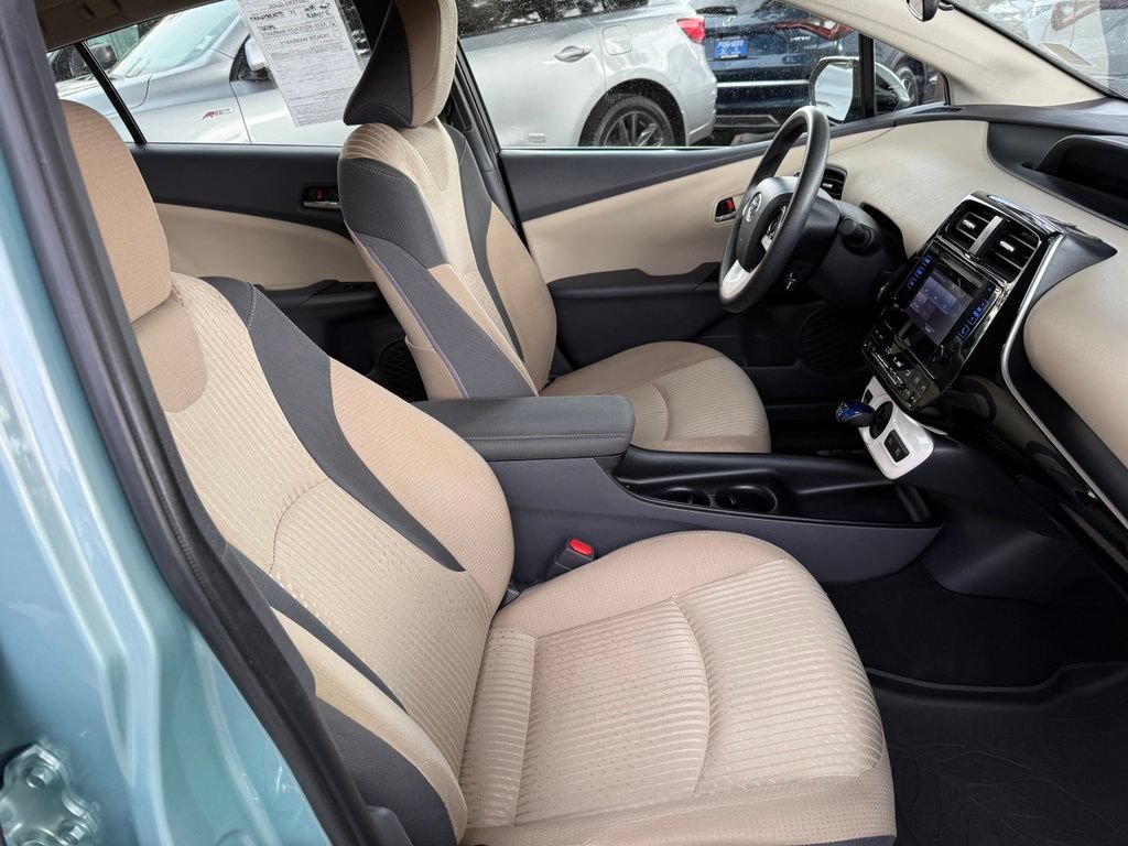 Used 2017 Toyota Prius Two w/ Prius Two Safety Plus Package FWD image 17