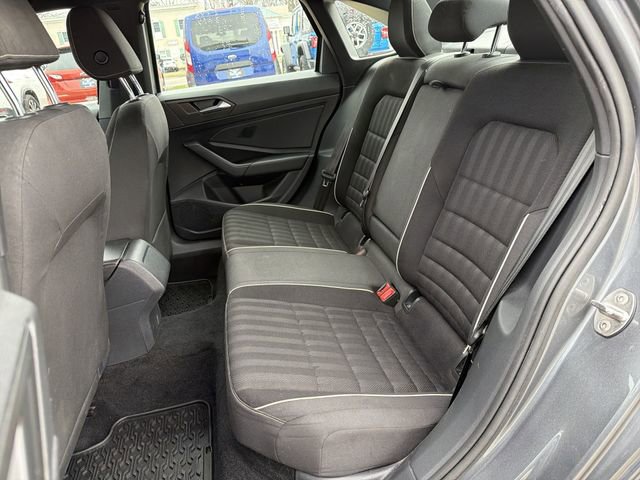 Used 2022 Volkswagen Jetta Sport FWD image 23