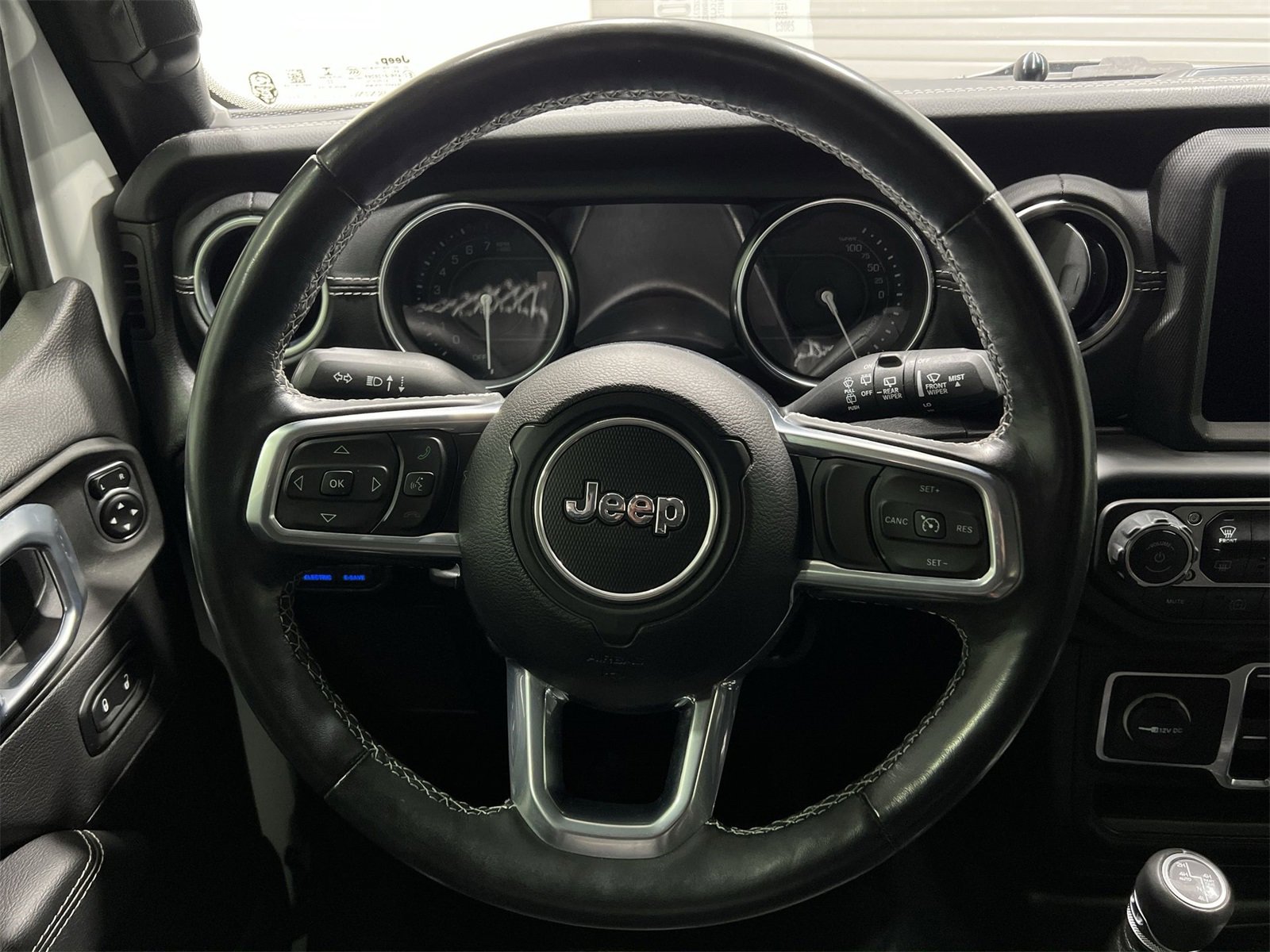 Used 2023 Jeep Wrangler Unlimited Sahara w/ Cold Weather Group image 14