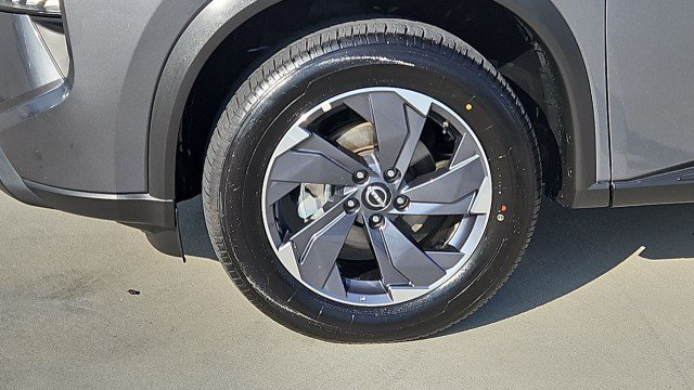 Used 2026 Nissan Rogue SV FWD image 32