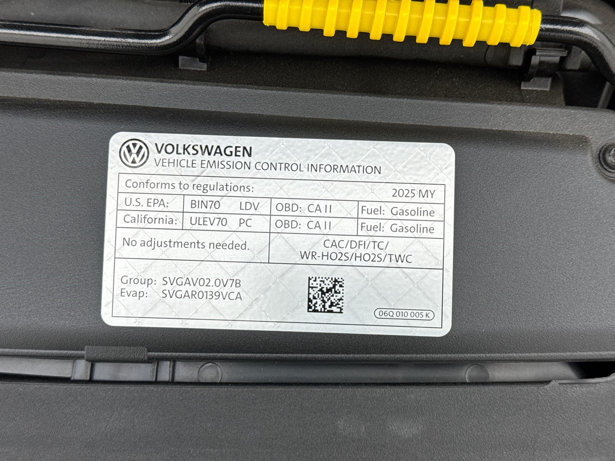 Used 2025 Volkswagen GTI SE FWD image 21