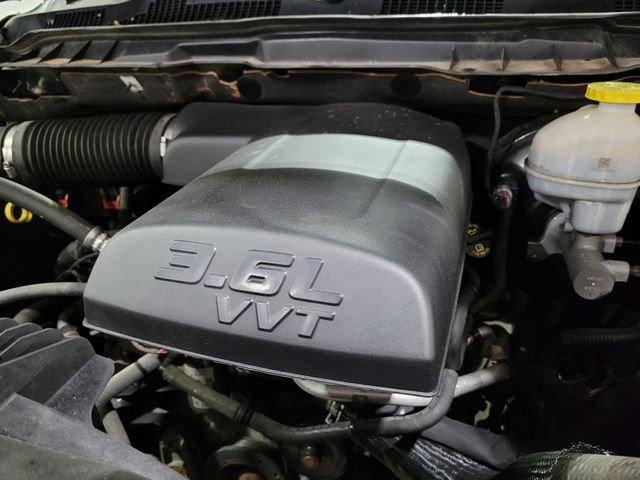 Used 2021 RAM 1500 Express w/ Wheel & Sound Group image 31