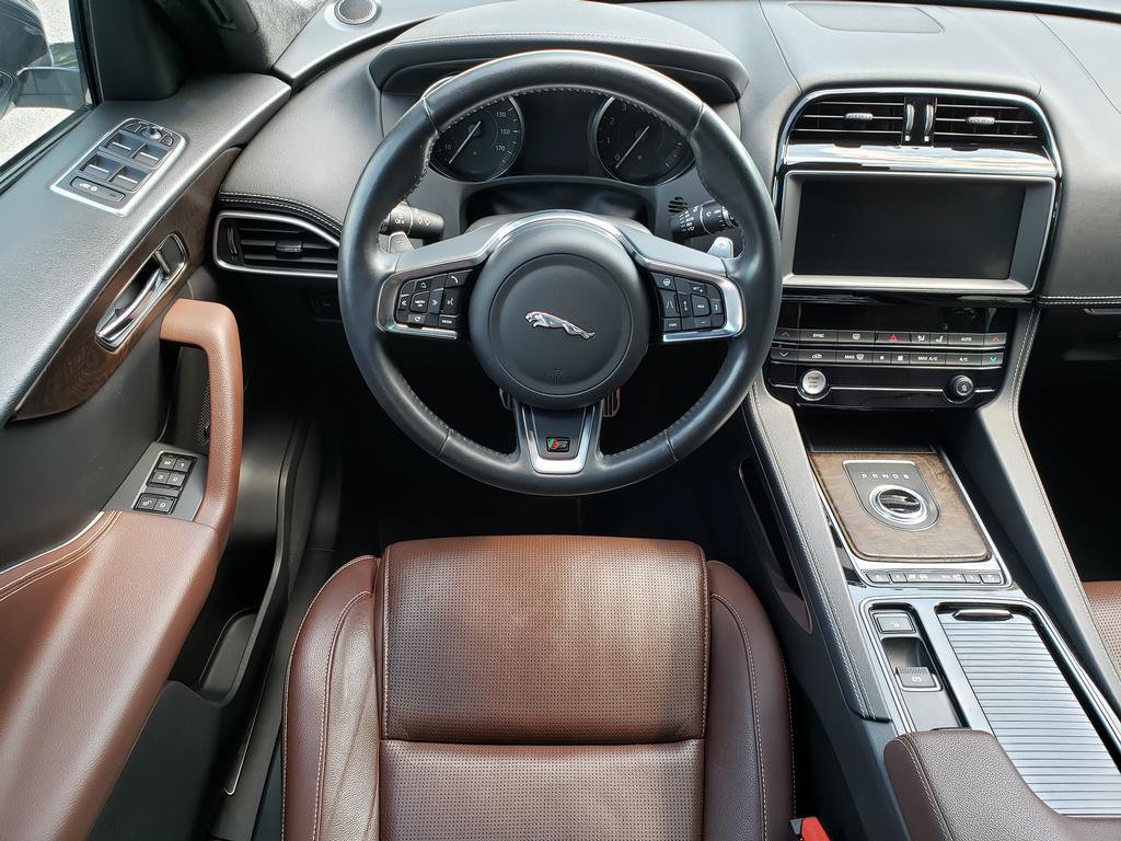 Used 2019 Jaguar F-PACE S AWD/4WD image 14
