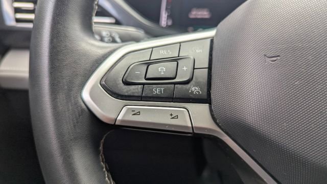 Used 2022 Volkswagen Taos SEL w/ Panoramic Sunroof Package image 25