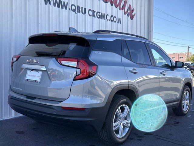 Used 2023 GMC Terrain SLE w/ Driver Convenience Package image 39