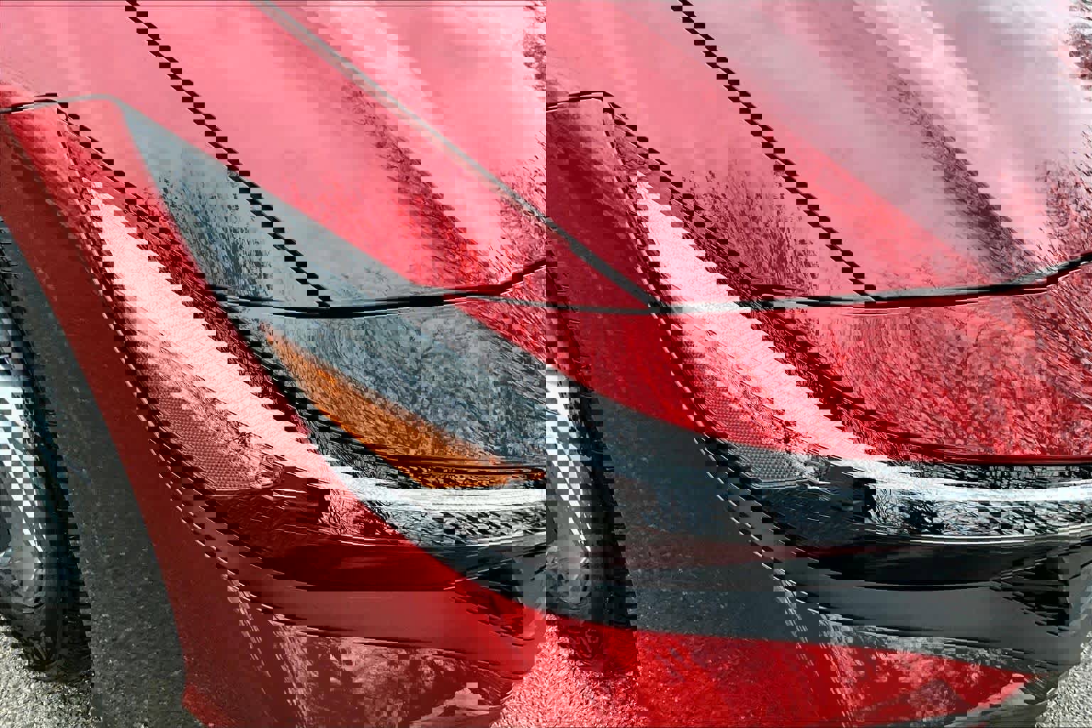 Used 2024 Hyundai Elantra Blue image 25