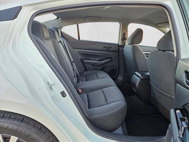 Used 2023 Nissan Altima 2.5 SV image 18