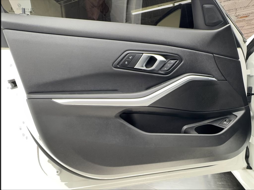 Used 2025 BMW M340i w/ Shadowloine Package image 23