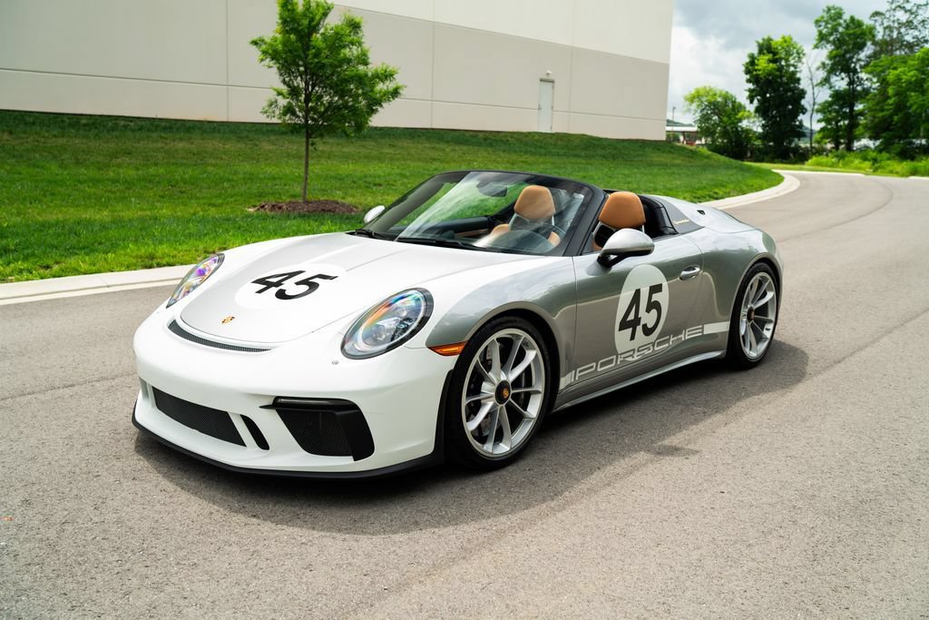 Used 2019 Porsche 911 Speedster RWD image 8