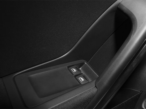 Used 2013 Volkswagen Beetle TDI image 18