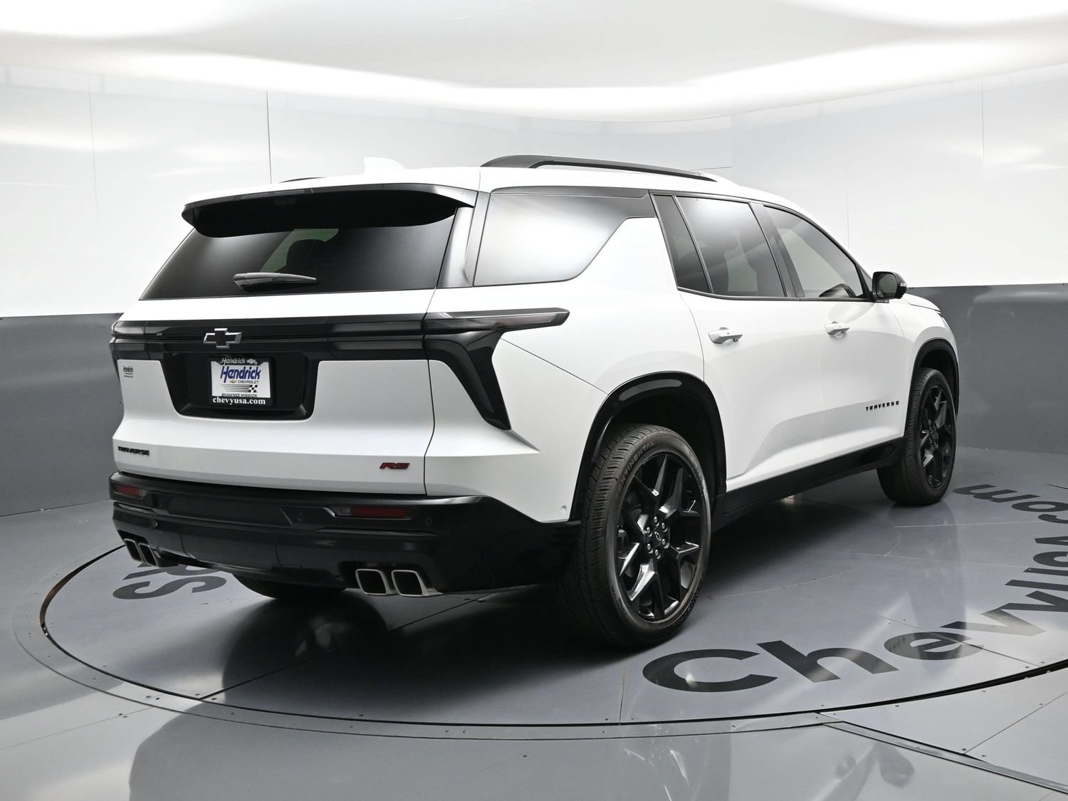 Used 2025 Chevrolet Traverse RS w/ LPO, Floor Liner Package FWD image 9