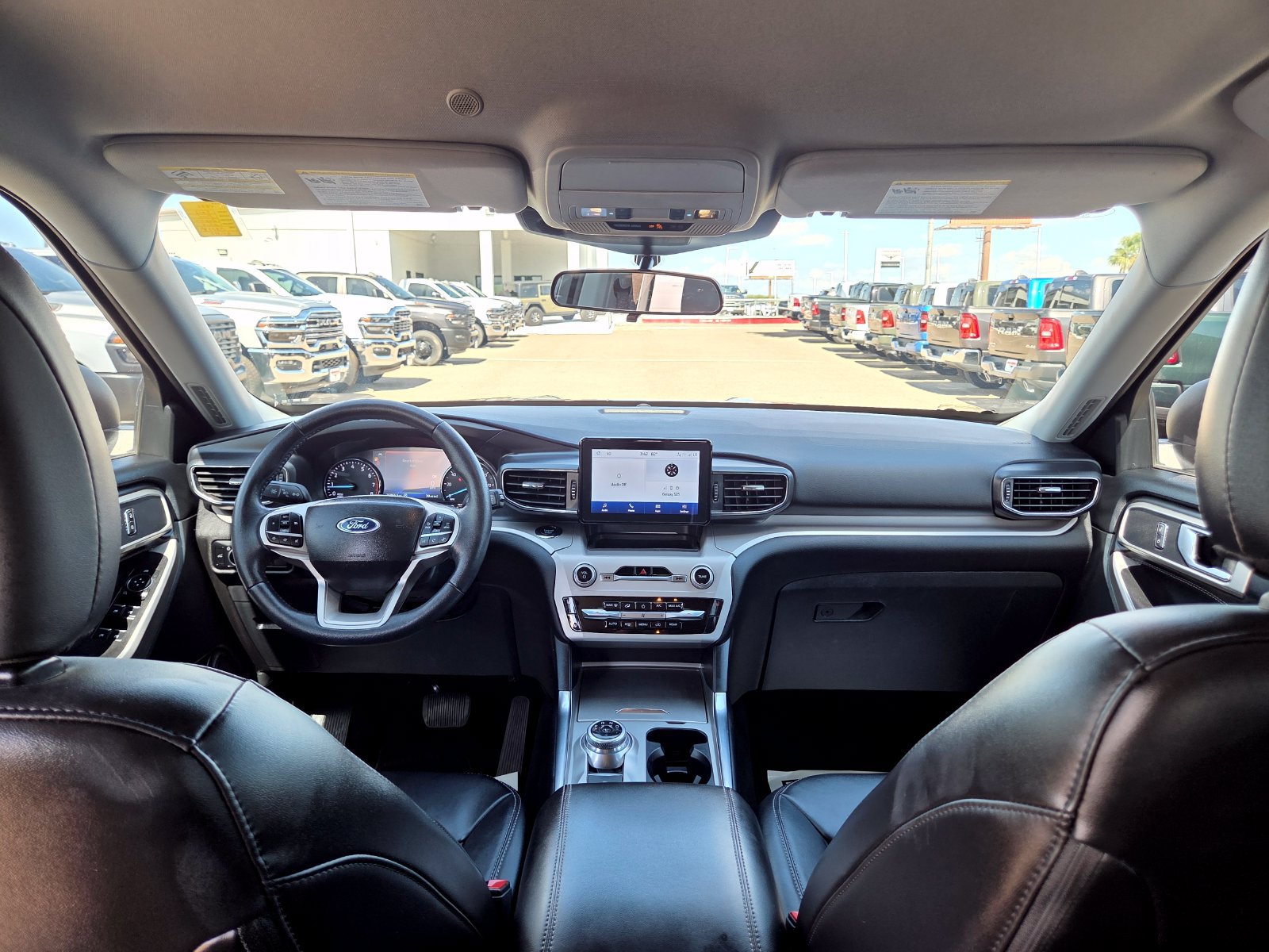 Used 2023 Ford Explorer XLT w/ Equipment Group 202A RWD image 20