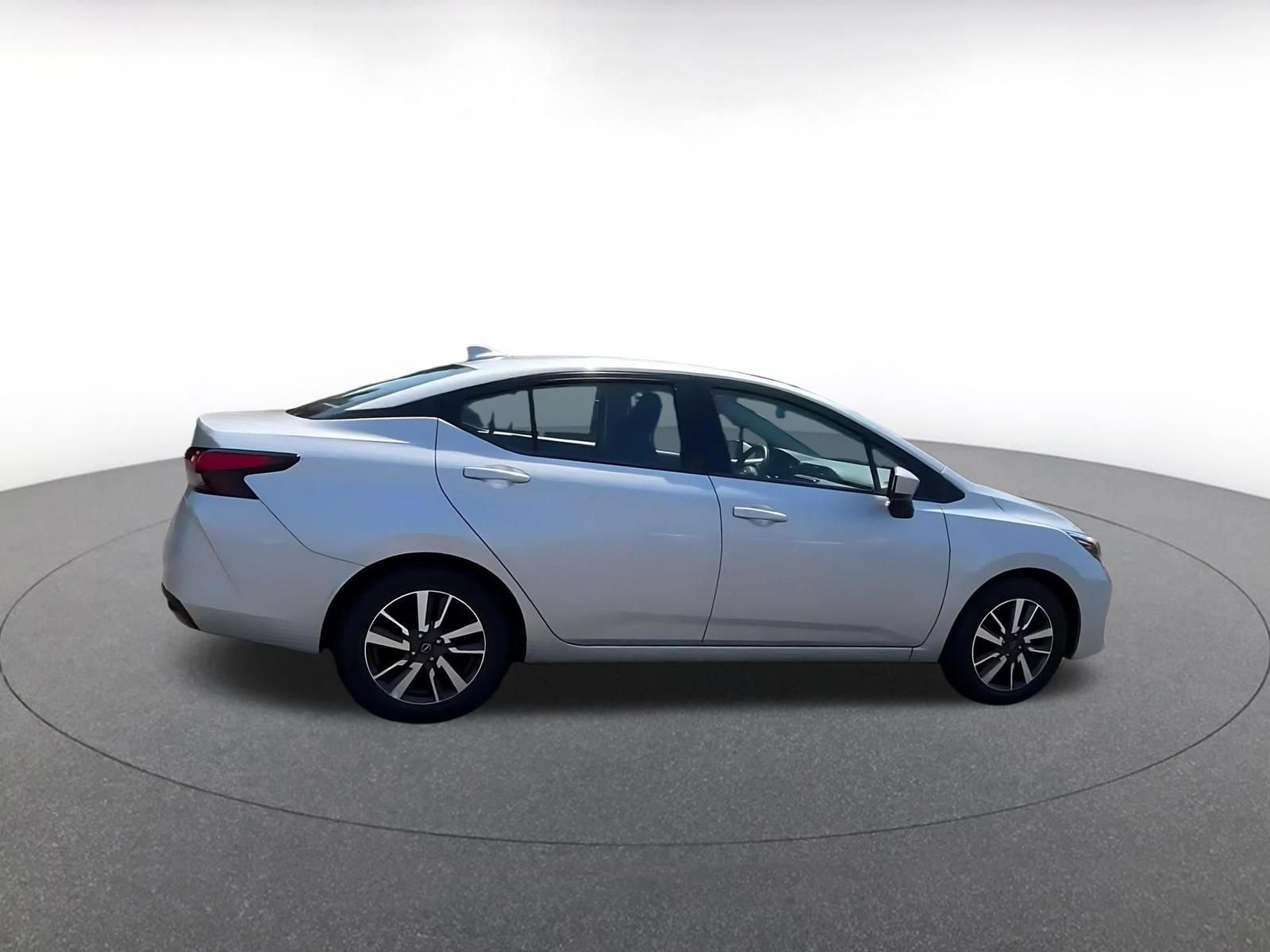 Used 2025 Nissan Versa SV FWD image 11