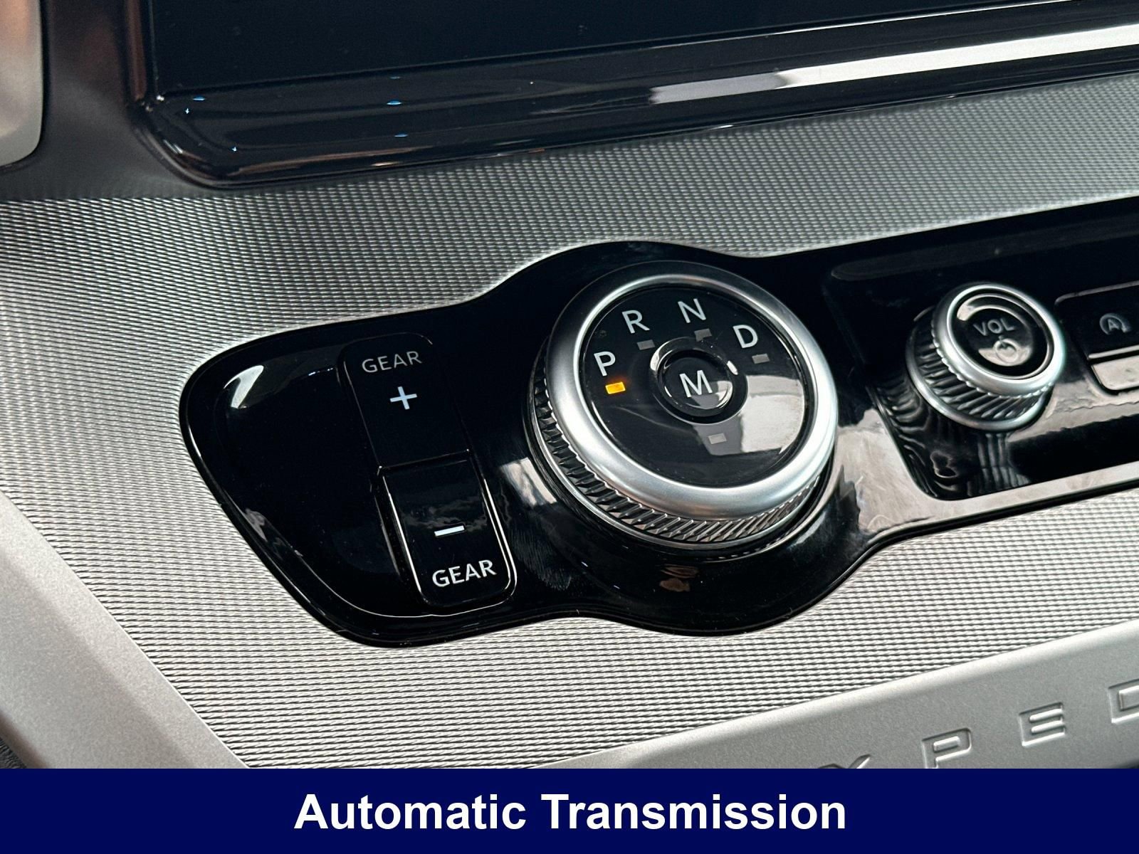 Used 2025 Ford Expedition Active AWD/4WD image 24