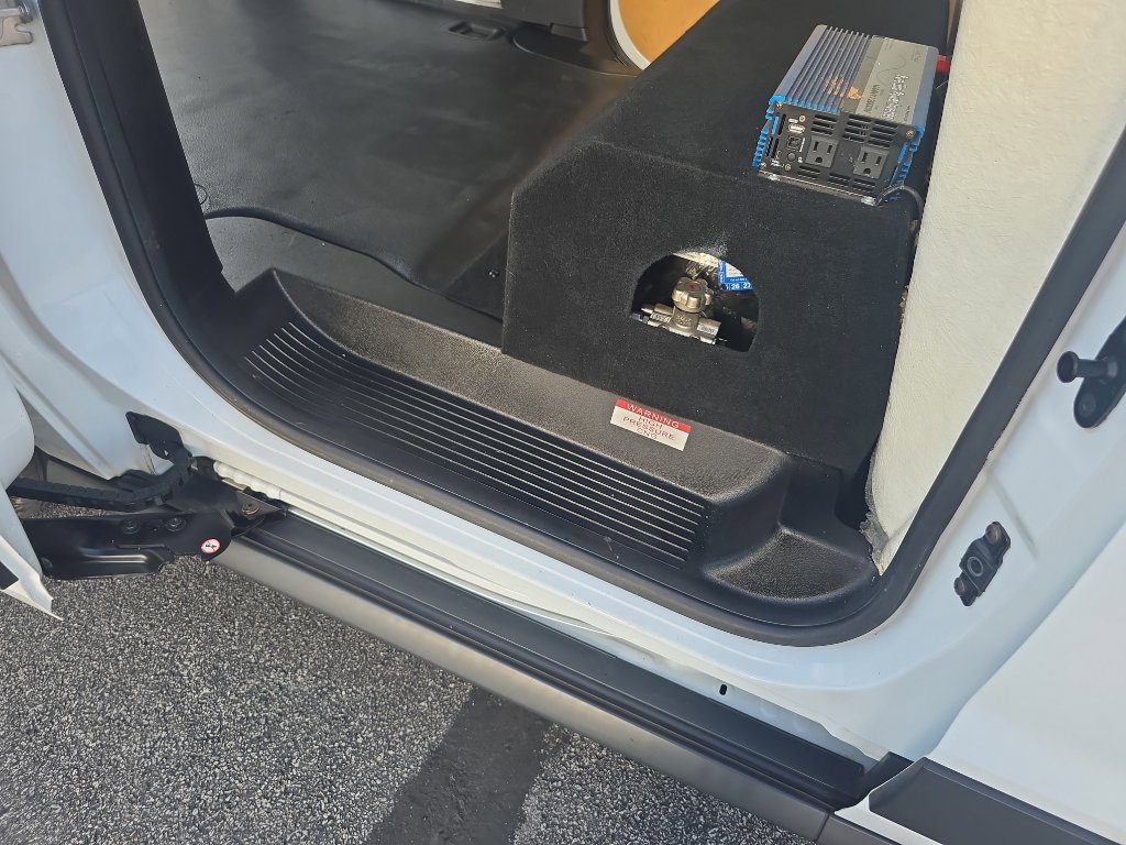 Used 2016 Ford Transit Connect XL image 9