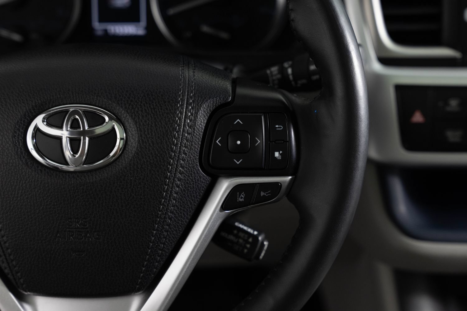 Used 2019 Toyota Highlander Limited Platinum AWD/4WD image 36
