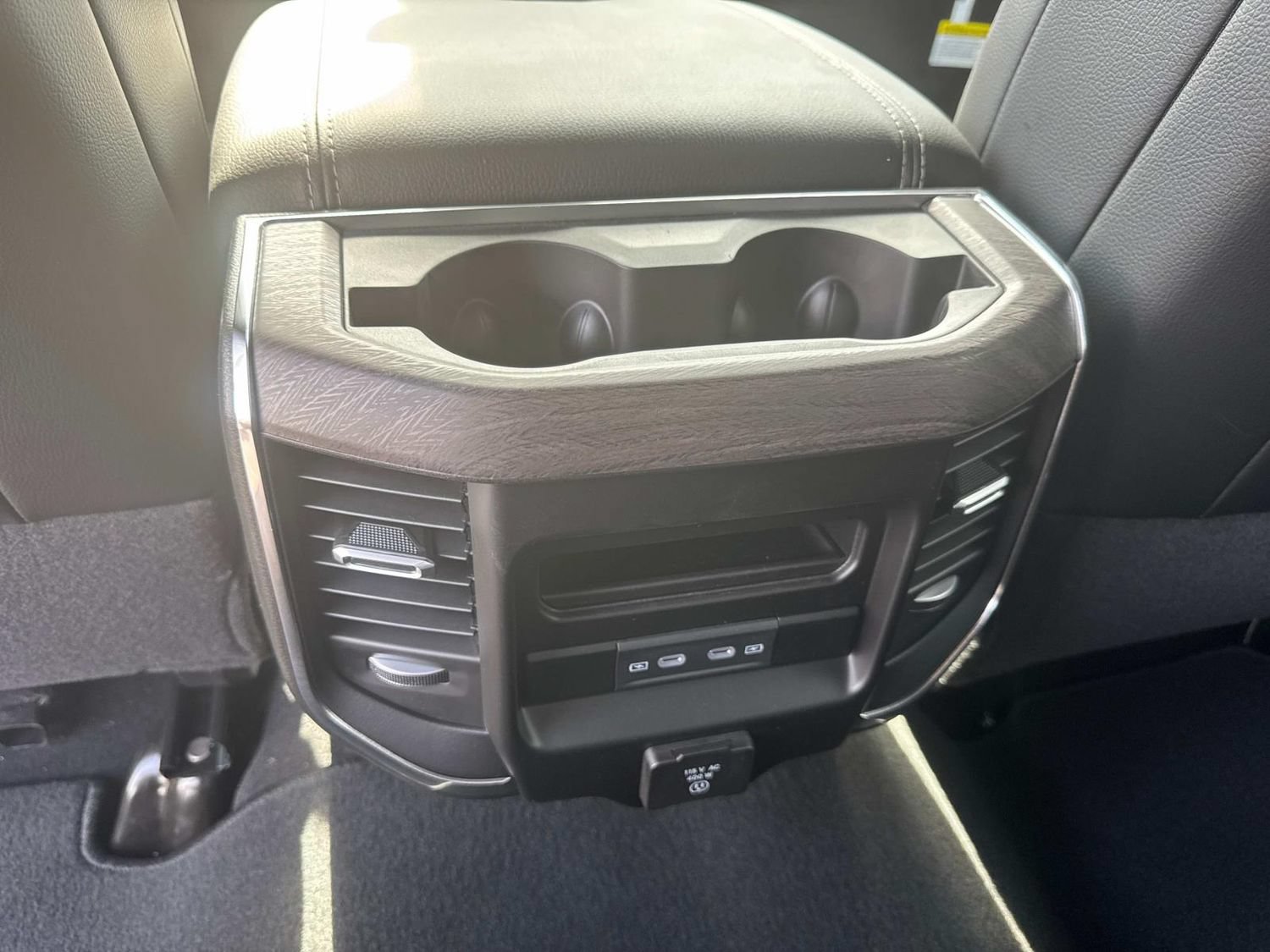 New 2026 RAM 2500 Laramie w/ Night Edition AWD/4WD image 19