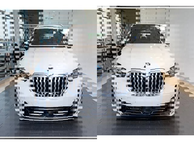 New 2026 BMW X5 xDrive50e image 38