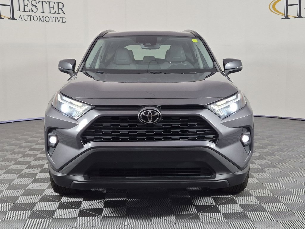 Used 2022 Toyota RAV4 XLE Premium FWD image 10