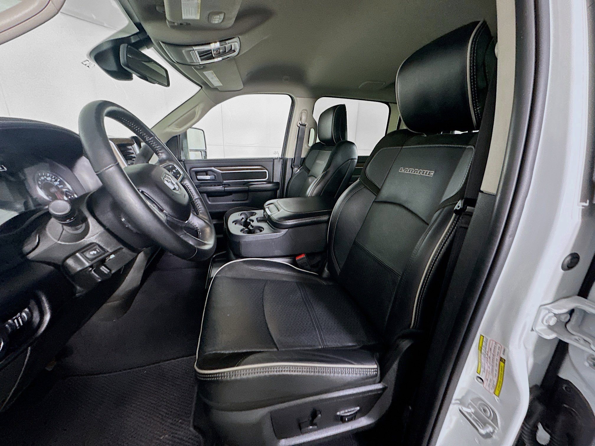 Used 2024 RAM 2500 Laramie image 13