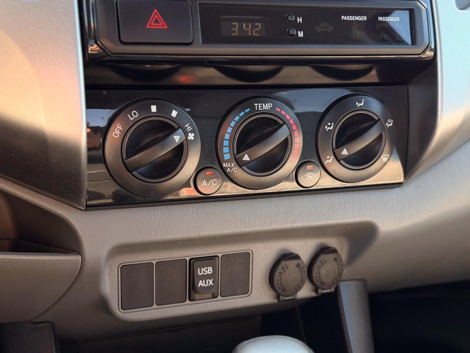 Used 2014 Toyota Tacoma PreRunner w/ TRD Sport Package RWD image 35