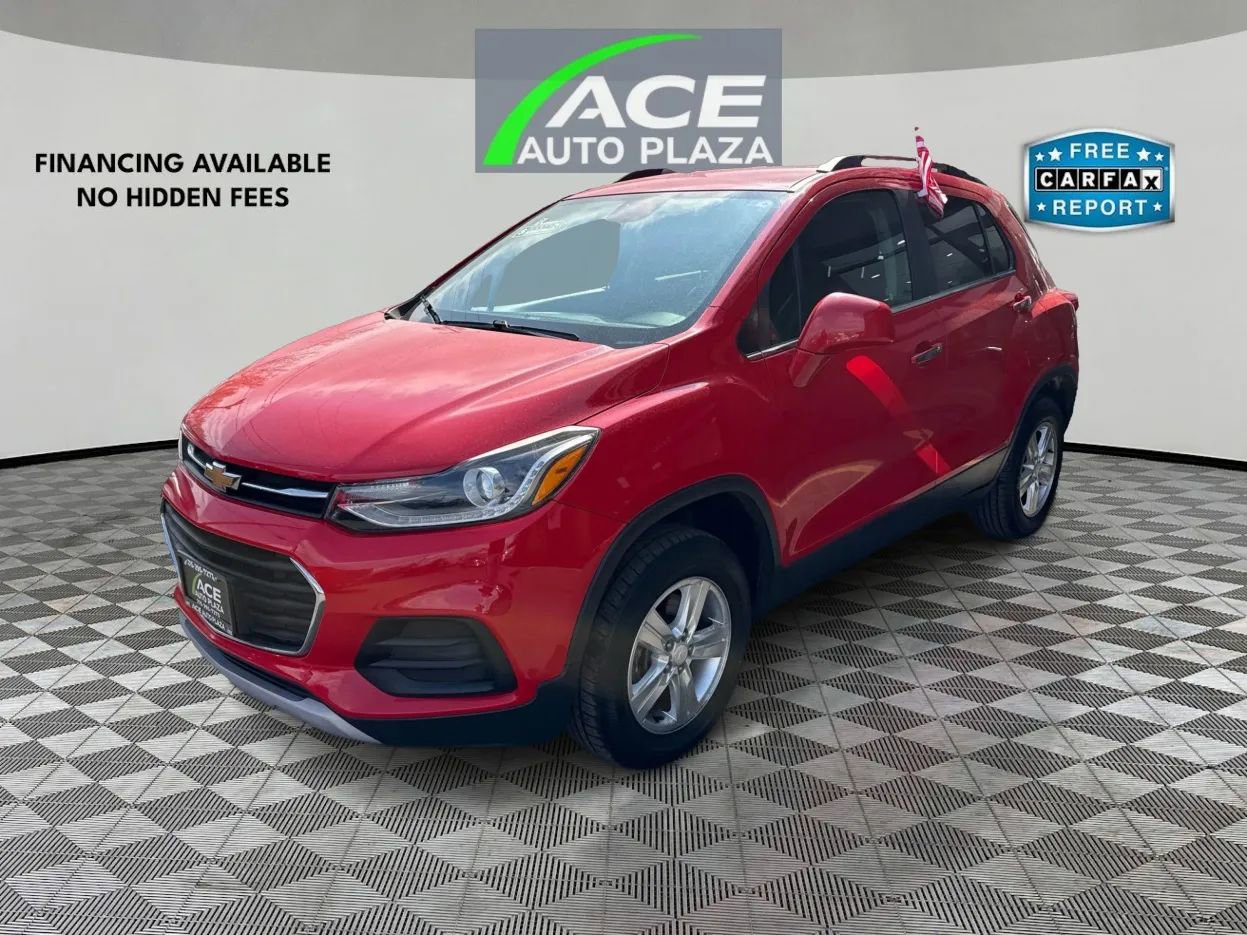 Used 2018 Chevrolet Trax LT w/ LT Convenience Package image 2