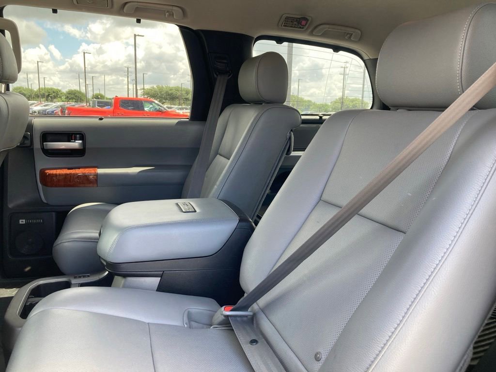 Used 2019 Toyota Sequoia Platinum AWD/4WD image 10