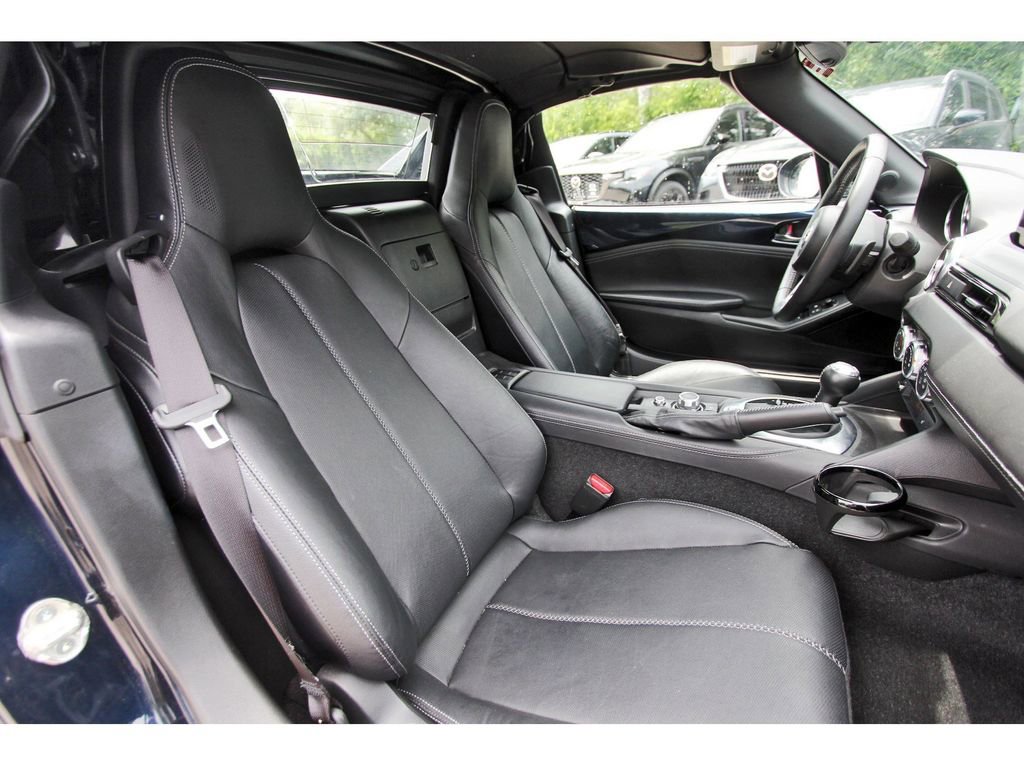 Used 2025 MAZDA MX-5 Miata RF Grand Touring RWD image 9