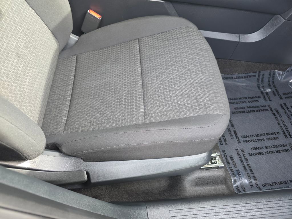 Used 2025 Nissan Kicks S image 11