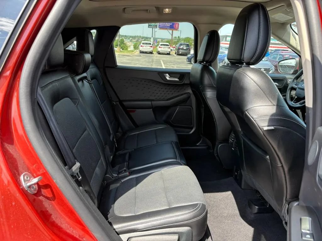 Used 2020 Ford Escape Titanium AWD/4WD image 19