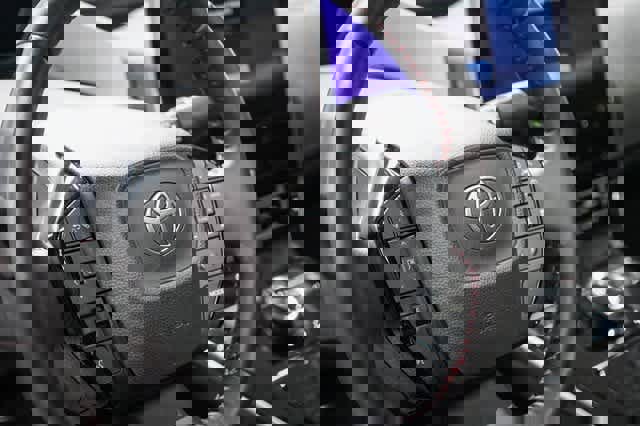 Certified 2025 Toyota bZ4X AWD image 22