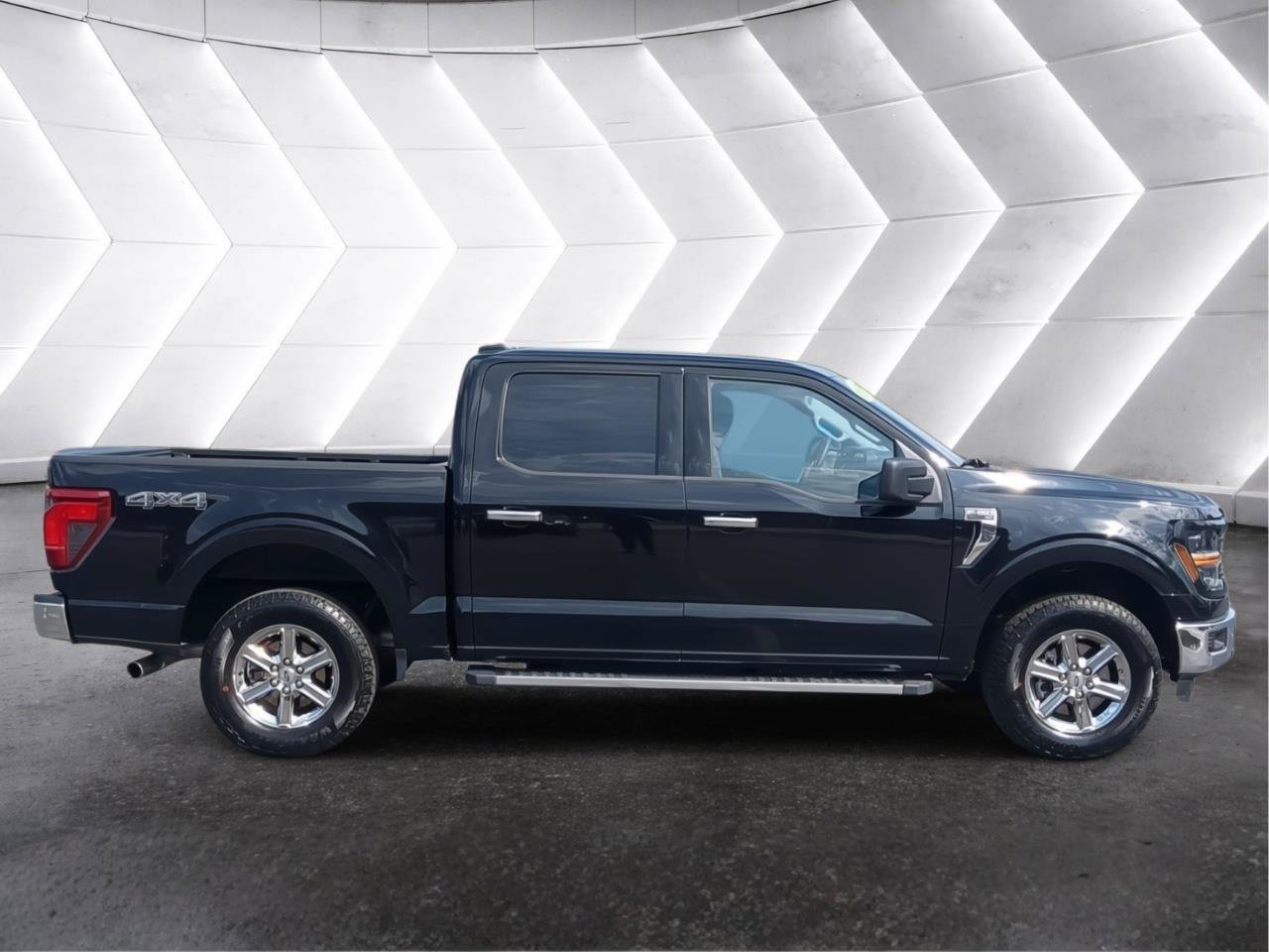 Used 2025 Ford F150 XLT w/ Equipment Group 301A Standard AWD/4WD image 7