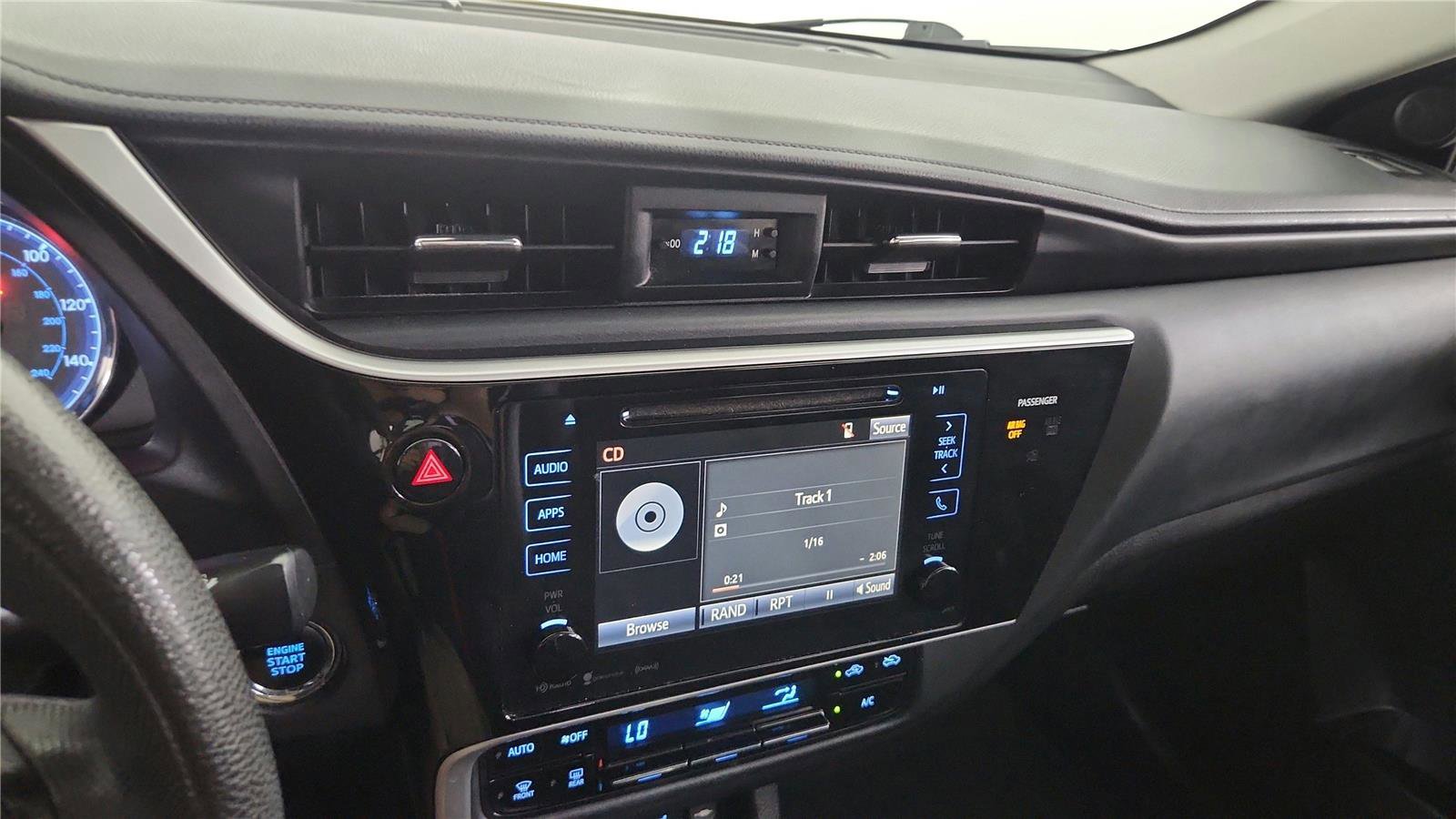 Used 2017 Toyota Corolla XLE FWD image 31