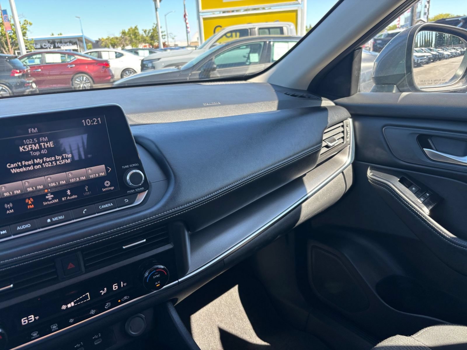 Used 2025 Nissan Rogue SV AWD/4WD image 37
